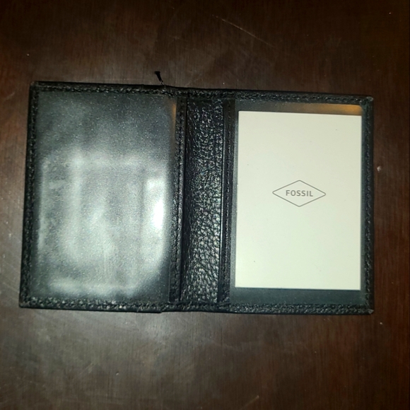 Fossil Cardholder - Picture 2 of 3